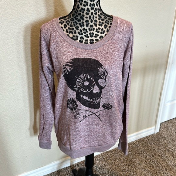 Volcom Tops - Volcom Skullyhead crew, size L/14, brand new with tags